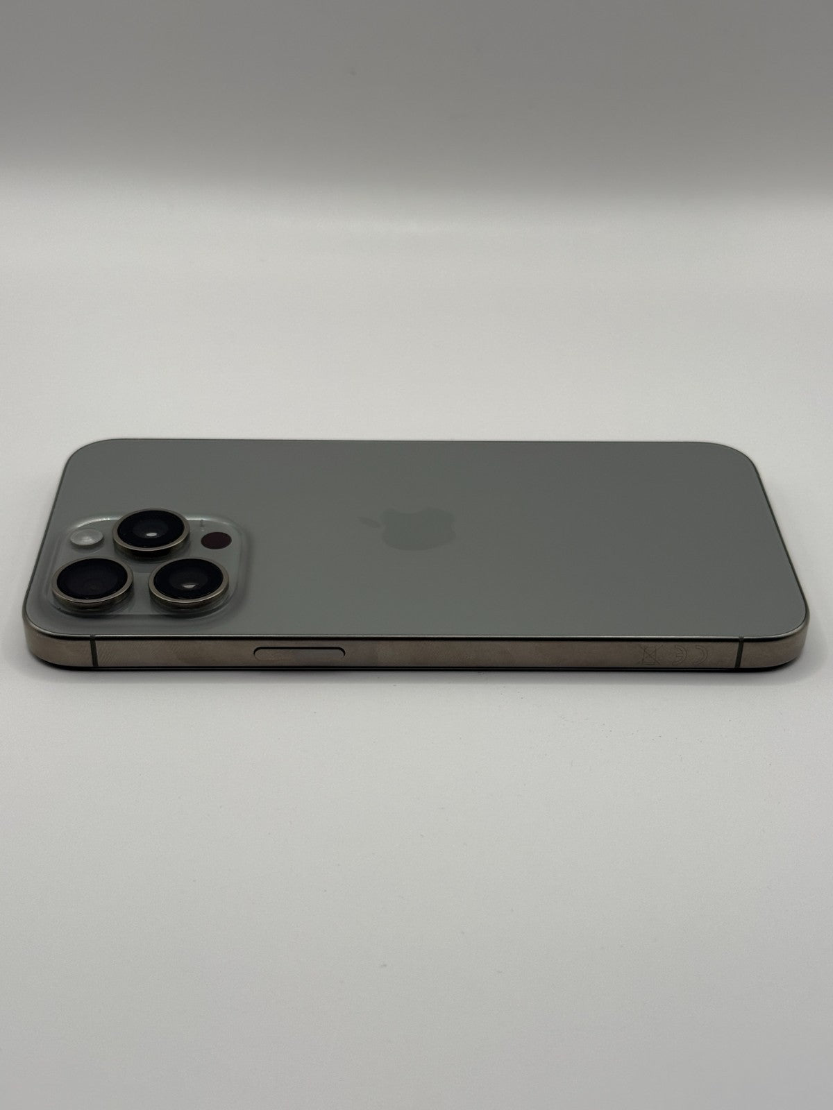 Apple Iphone 15 Pro Max Natural Titanium 256GB Very Good Condition Unlocked