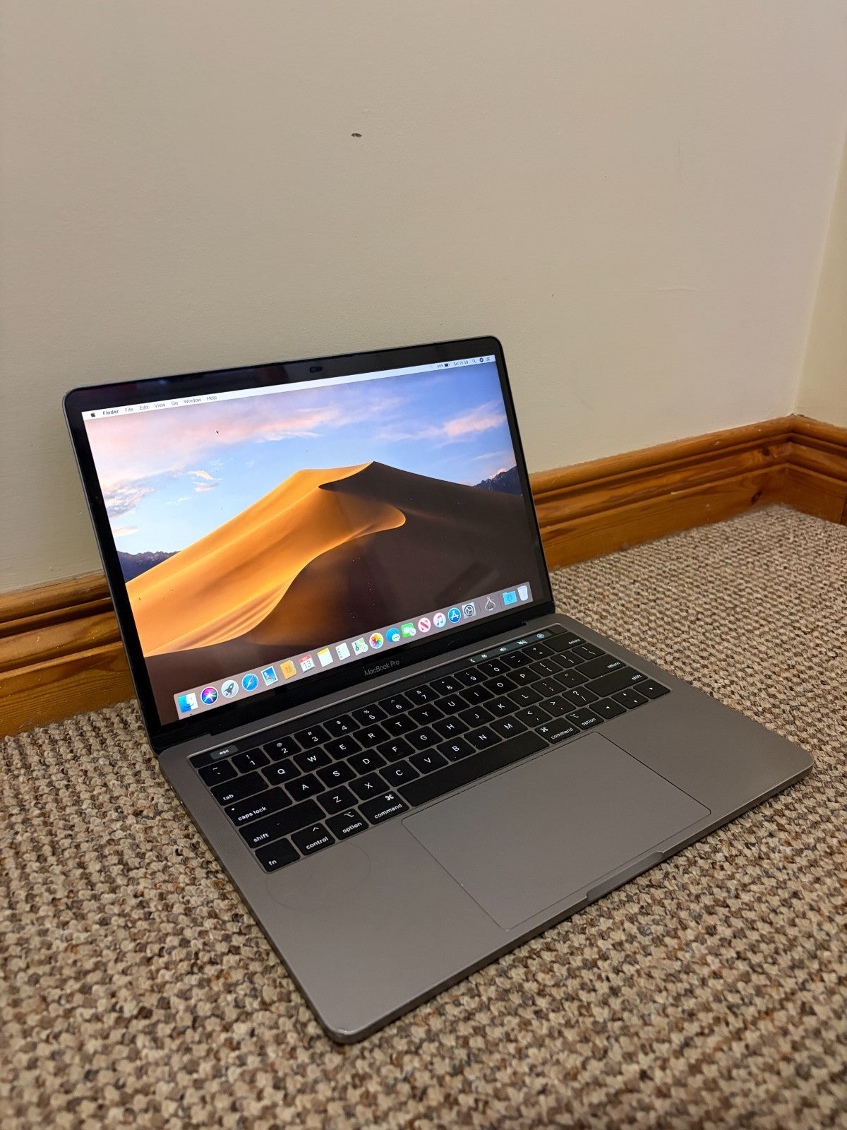 Apple MacBook Pro Retina 13.3" 2019 128GB SSD 8GB Ram 1.4GHz Core i5 Grey