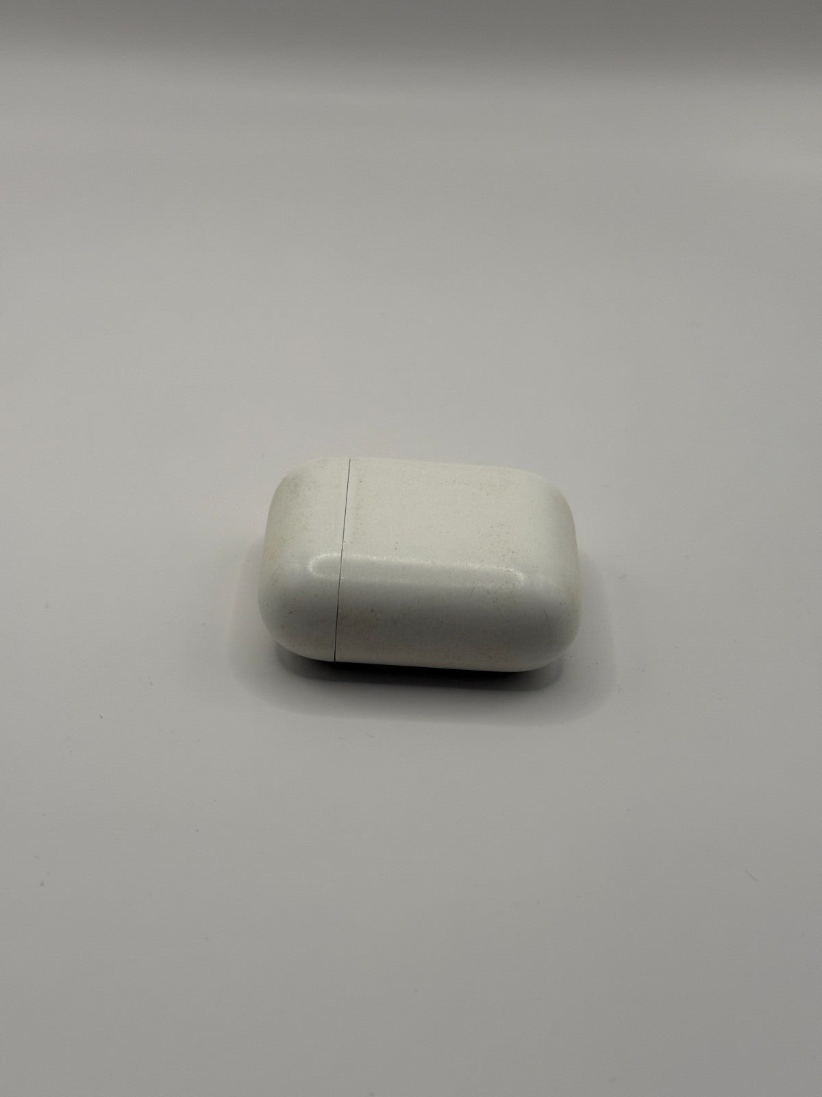 Apple AirPods 1st Generation Charging Case Only White Good Condition