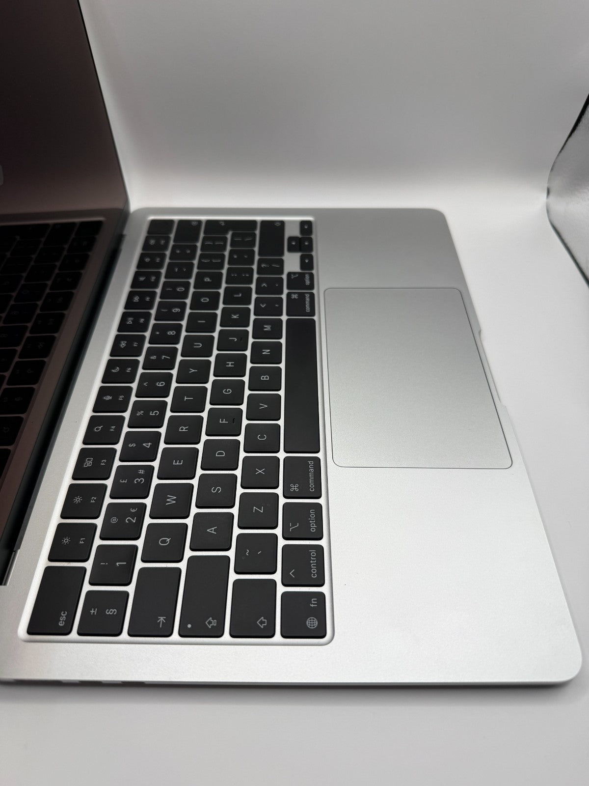 Apple Macbook Air M4 13.6" 2025 16Gb Ram 256Gb Ssd Silver Excellent Condition