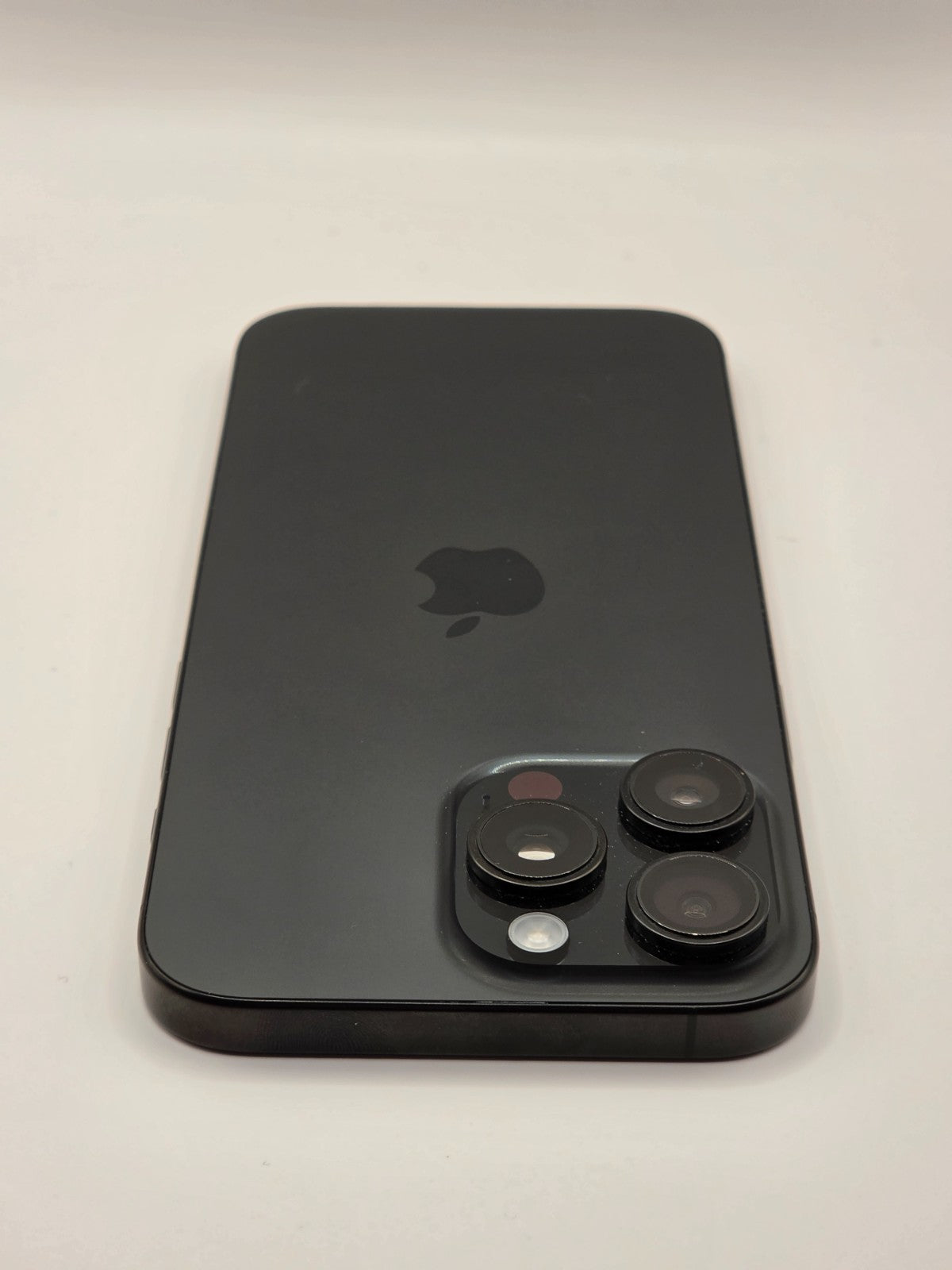 Apple Iphone 16 Pro Max 256GB 5G Unlocked Black Titanium Very Good Condition