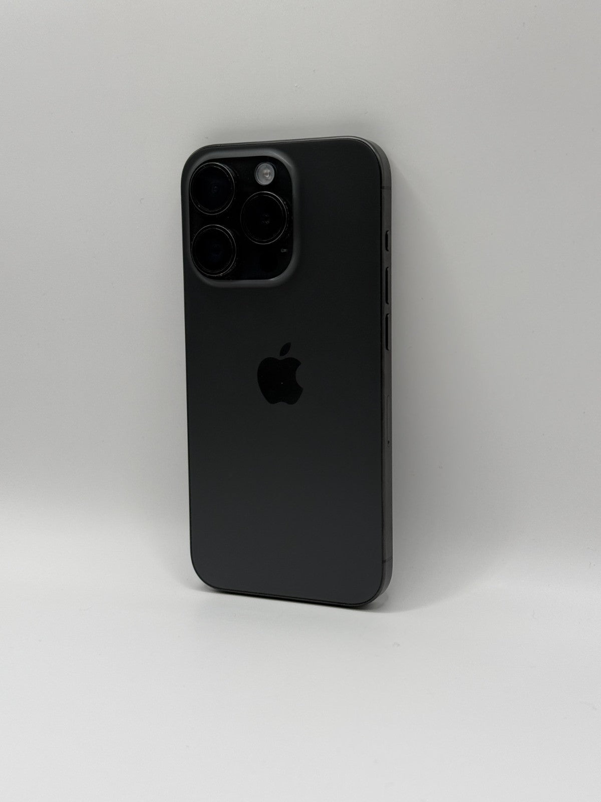 Apple Iphone 15 Pro 256GB Black Titanium Unlocked Warranty Excellent Condition