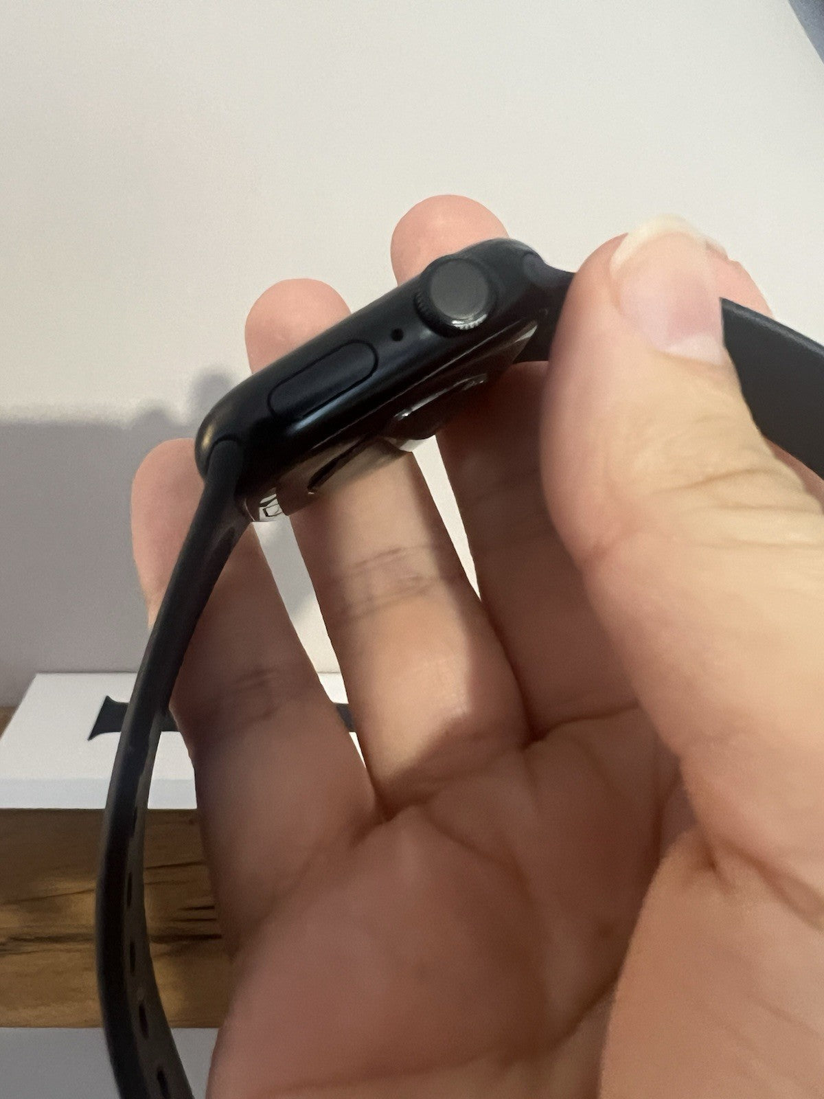 Apple Watch Series 9 41mm (V23) Aluminum Case with Sport Band Midnight S/M GPS