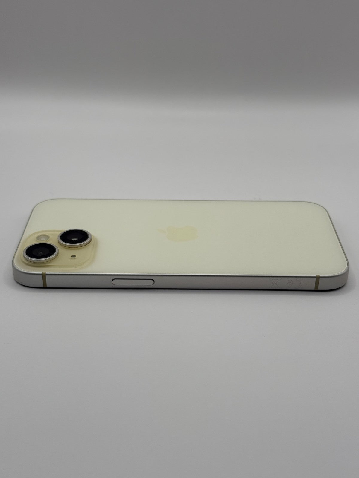 Apple Iphone 15 128GB Yellow Unlocked Excellent Condition 86% Battery Warranty
