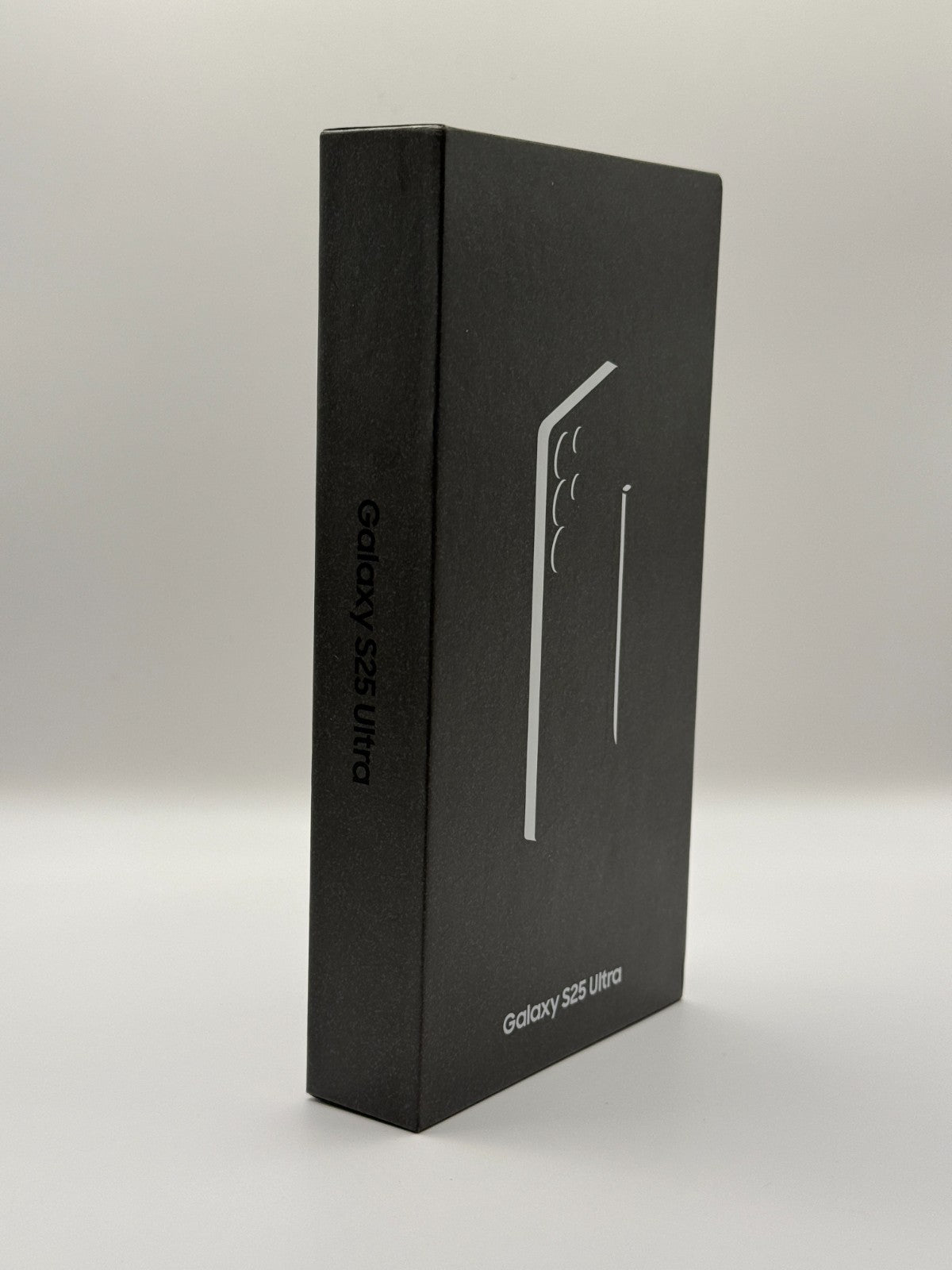 Samsung Galaxy S25 Ultra 256GB Titanium Black Unlocked 12GB RAM Brand New Sealed