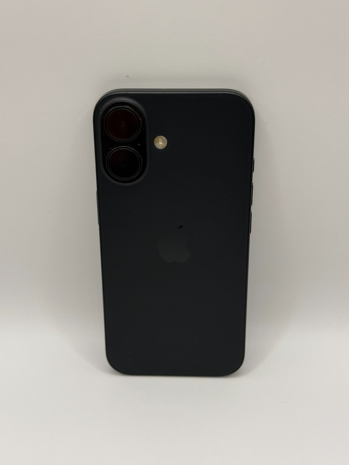 Apple Iphone 16 128GB 5G Black Unlocked Excellent Condition Warranty 94% Battery
