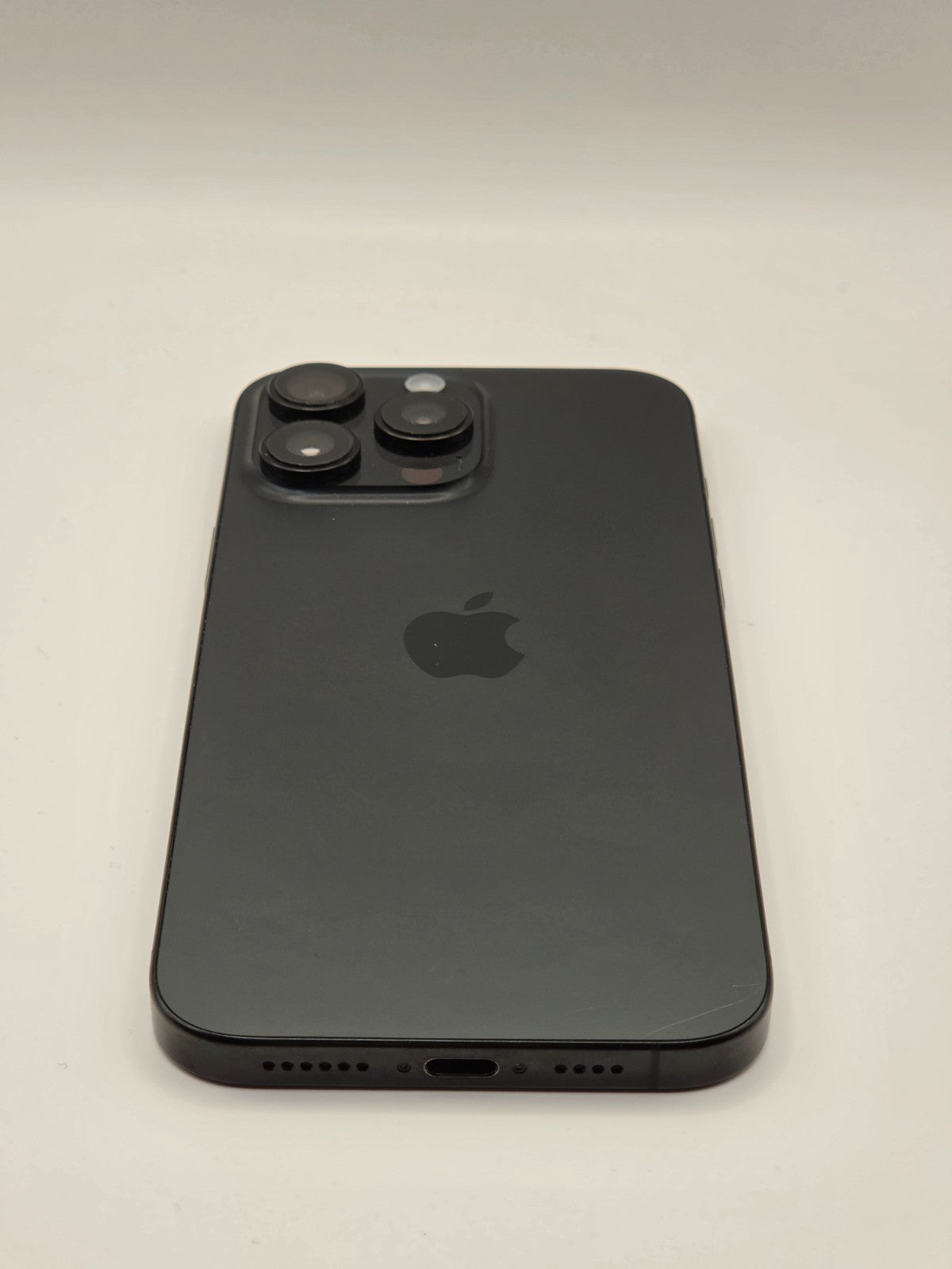 Apple Iphone 16 Pro Max 256GB 5G Unlocked Black Titanium Very Good Condition