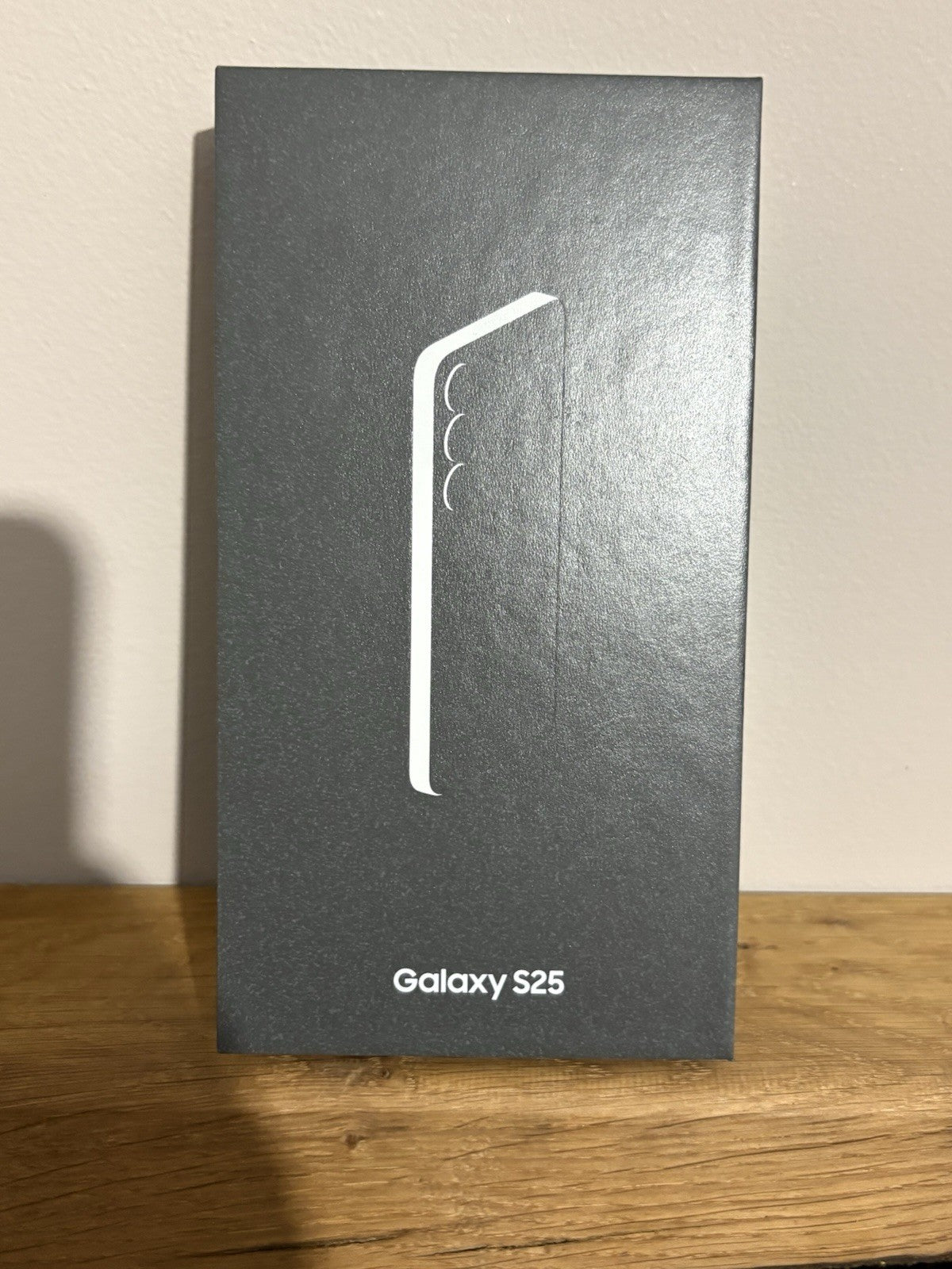 Samsung Galaxy S25 512GB (960) Mint Brand New Sealed Unlocked