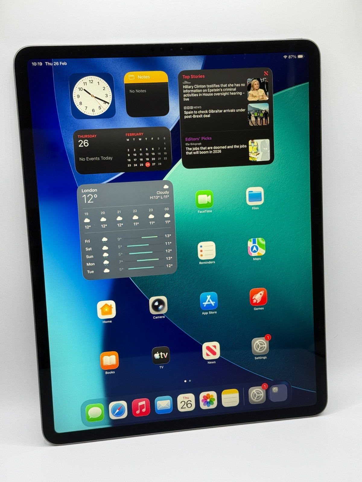 Apple Ipad Pro 4th Generation 256GB Wi-Fi 12.9 Space Gray Boxed Warranty