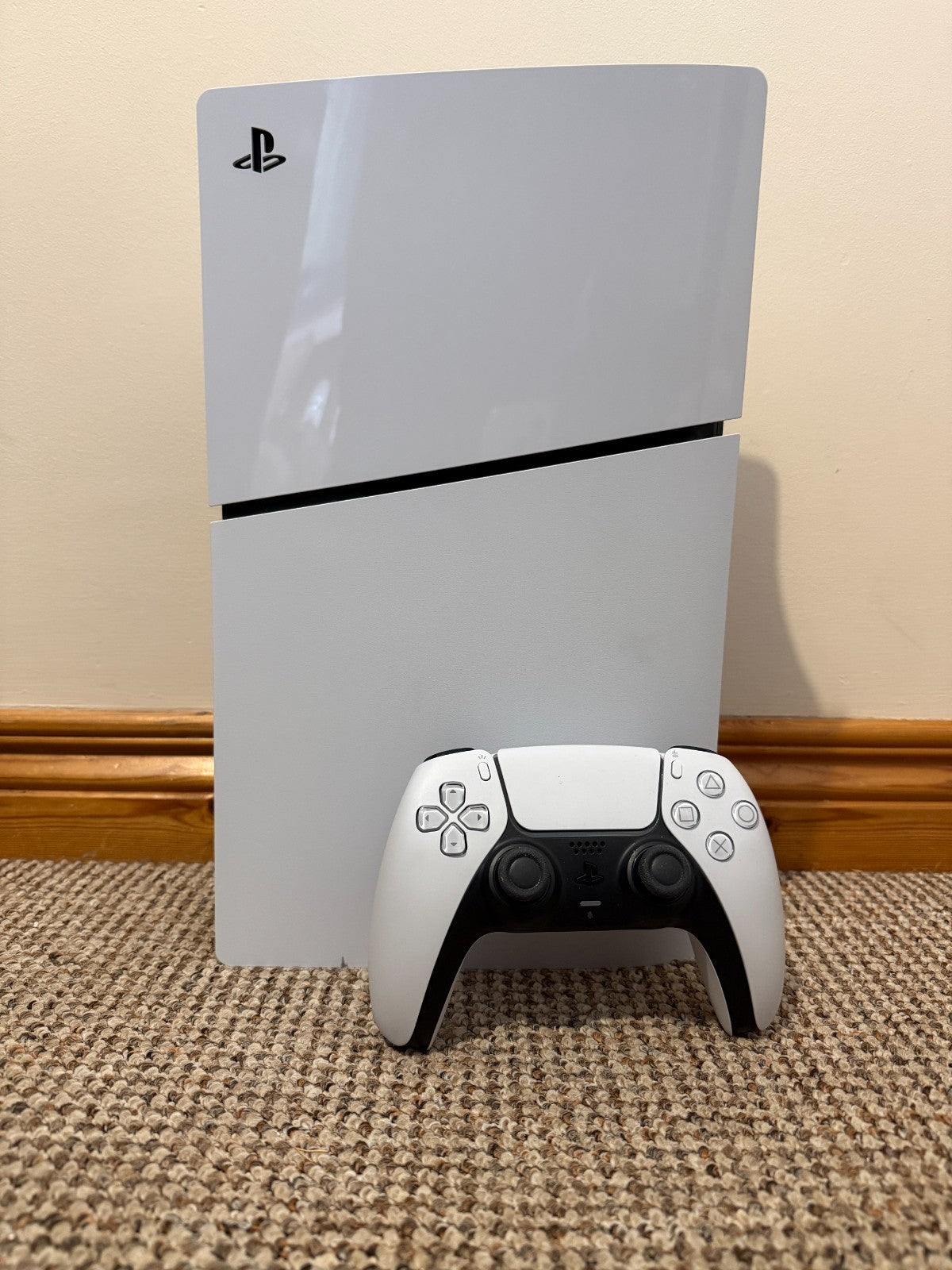 Sony PlayStation 5 Slim 1TB Blu-Ray Edition Console Excellent Condition Warranty