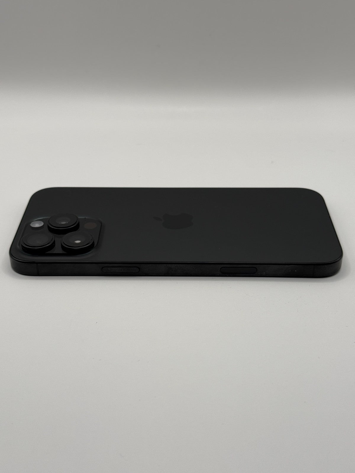 Apple Iphone 16 Pro Max 256GB 5G Unlocked Black Titanium Very Good Condition
