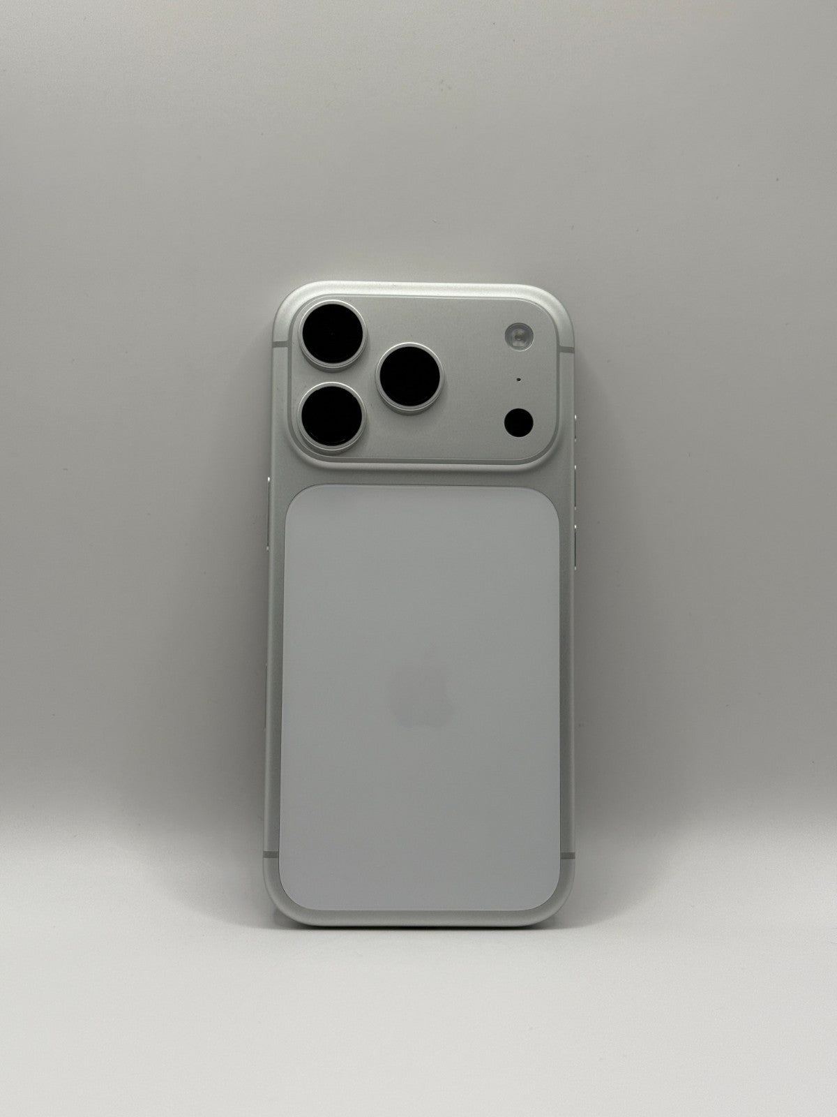 Apple Iphone 17 Pro 256GB Silver 5G 6.3" Unlocked Warranty Excellent Condition