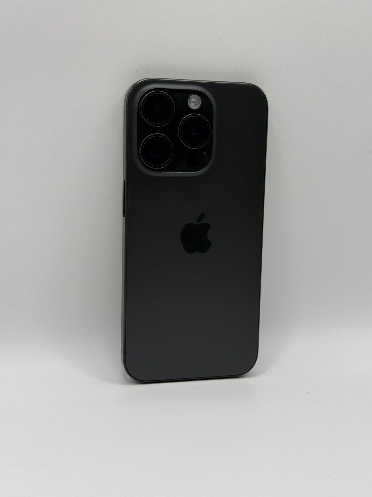 Apple Iphone 15 Pro 256GB Black Titanium Unlocked Warranty Excellent Condition