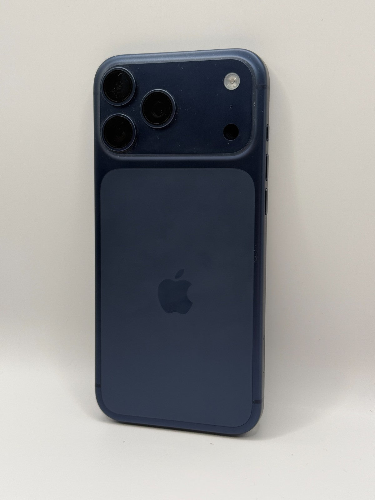 Apple Iphone 17 Pro Max 256GB Deep Blue 5G Warranty Unlocked Very Good Condition