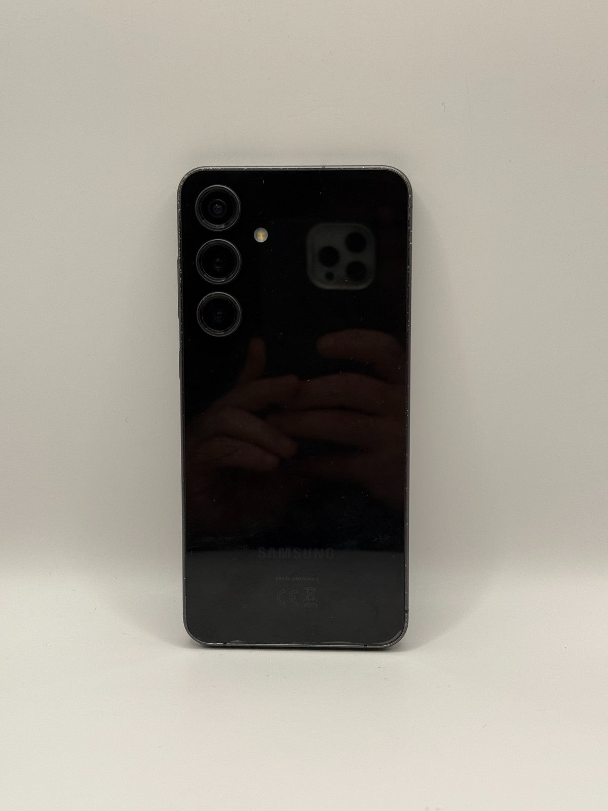 Samsung Galaxy S24 FE 5G 128GB Black Unlocked Good Condition Warranty