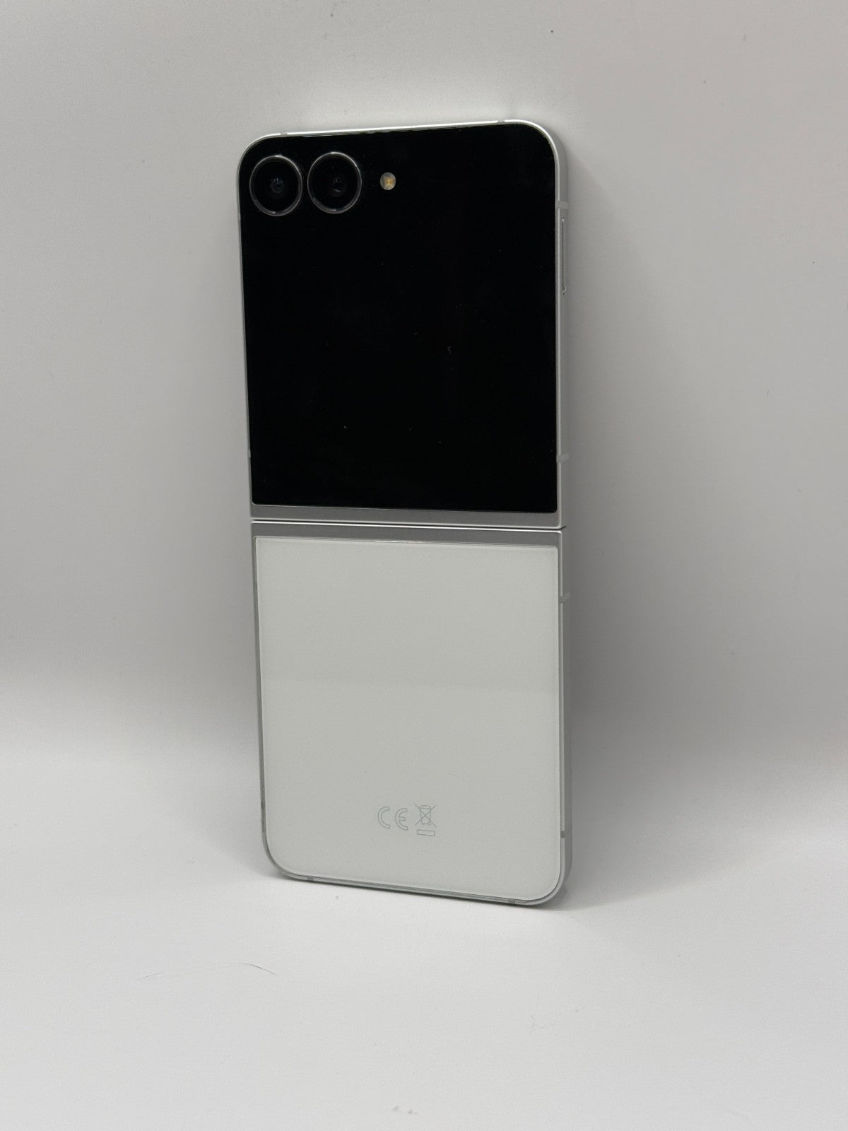 Samsung Galaxy Z Flip7 FE White 5G AI 256GB Unlocked Excellent Warranty Boxed