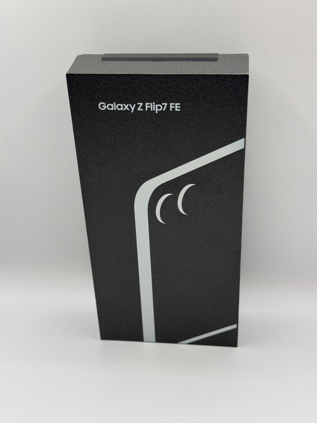 Samsung Galaxy Z Flip7 FE AI Phone 256GB 8GB Black Unlocked Brand New Sealed
