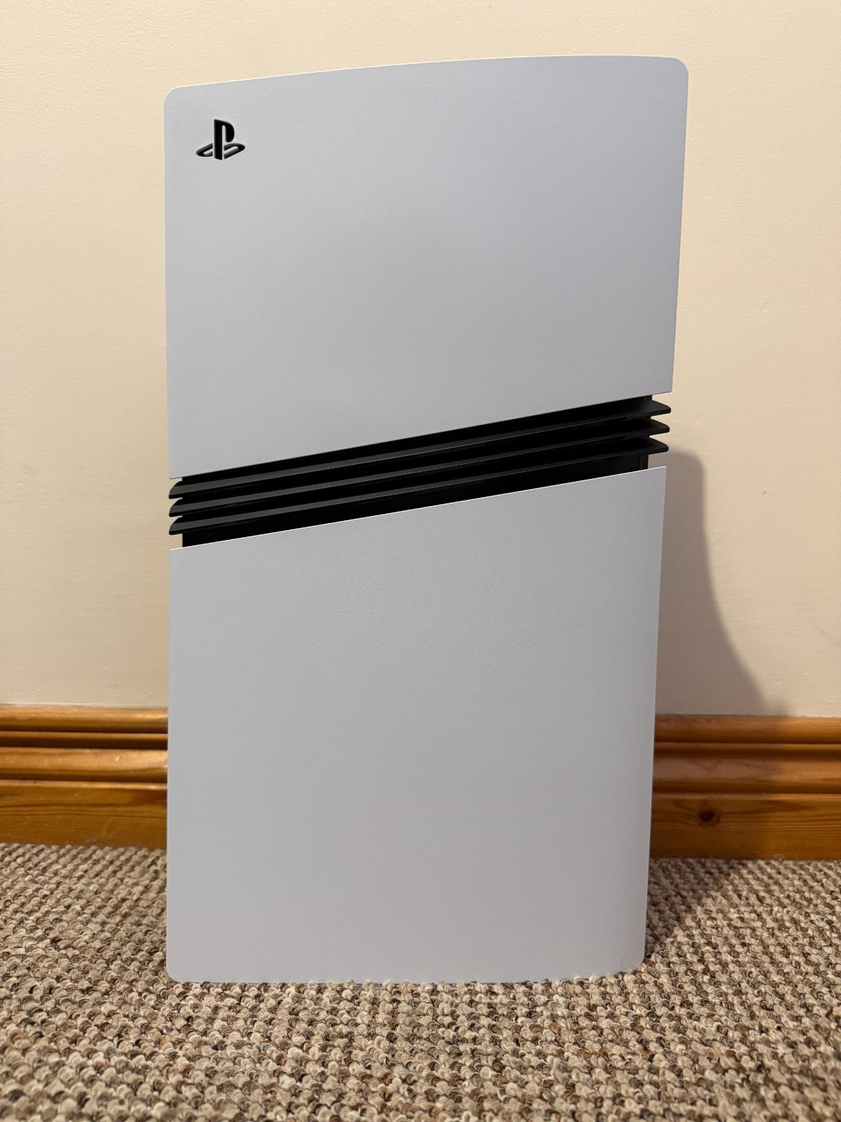 Sony PlayStation 5 Pro Digital Edition Console White 2TB PS5 Pro Excellent