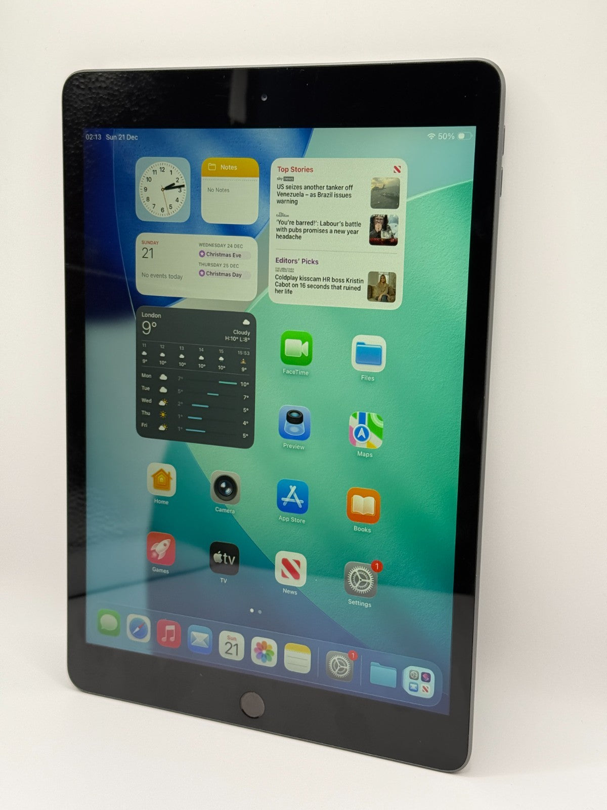Apple Ipad 8th Gen 2020 10.2" 32GB WiFi Unlocked Space Gray Boxed Warranty