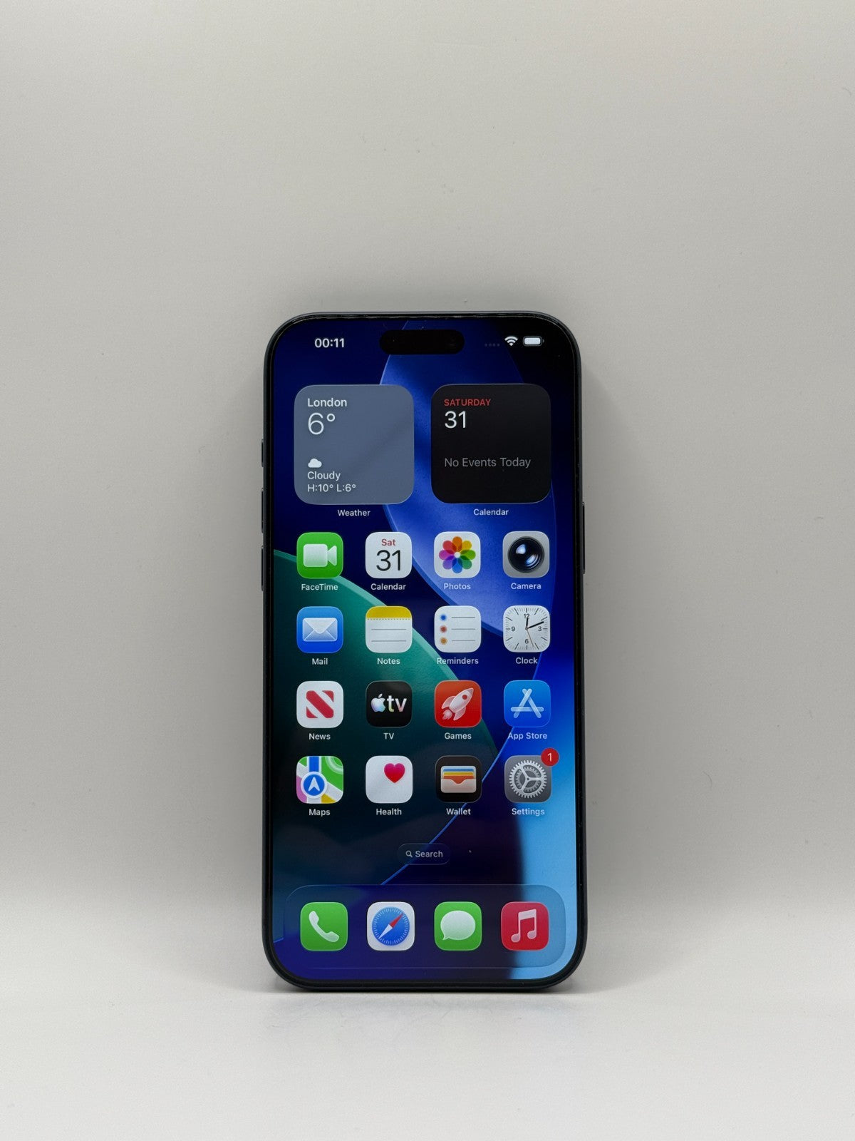 Apple Iphone 17 Pro Max 256GB Deep Blue Warranty Unlocked Excellent Condition