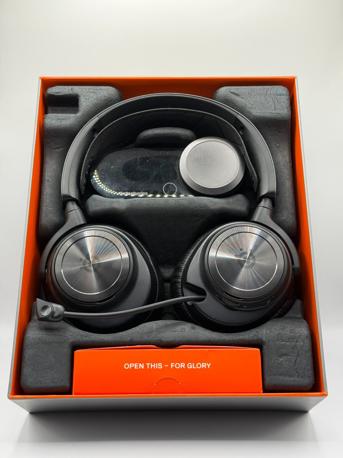 SteelSeries Arctis Nova Pro Wired Over Ear Gaming Headset 360° Spatial Audio