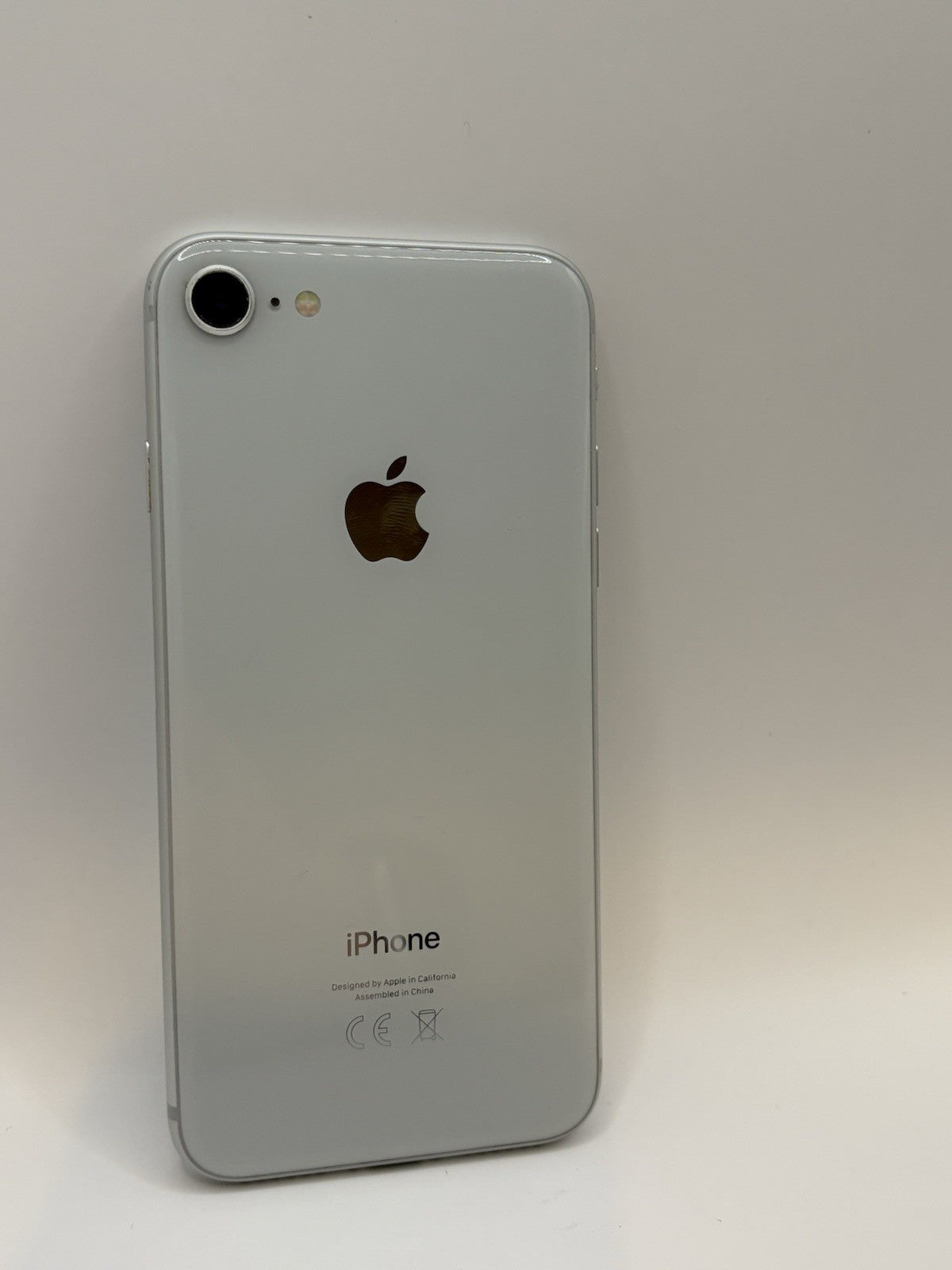 Apple iPhone 8 64GB White Unlocked Cracked Screen