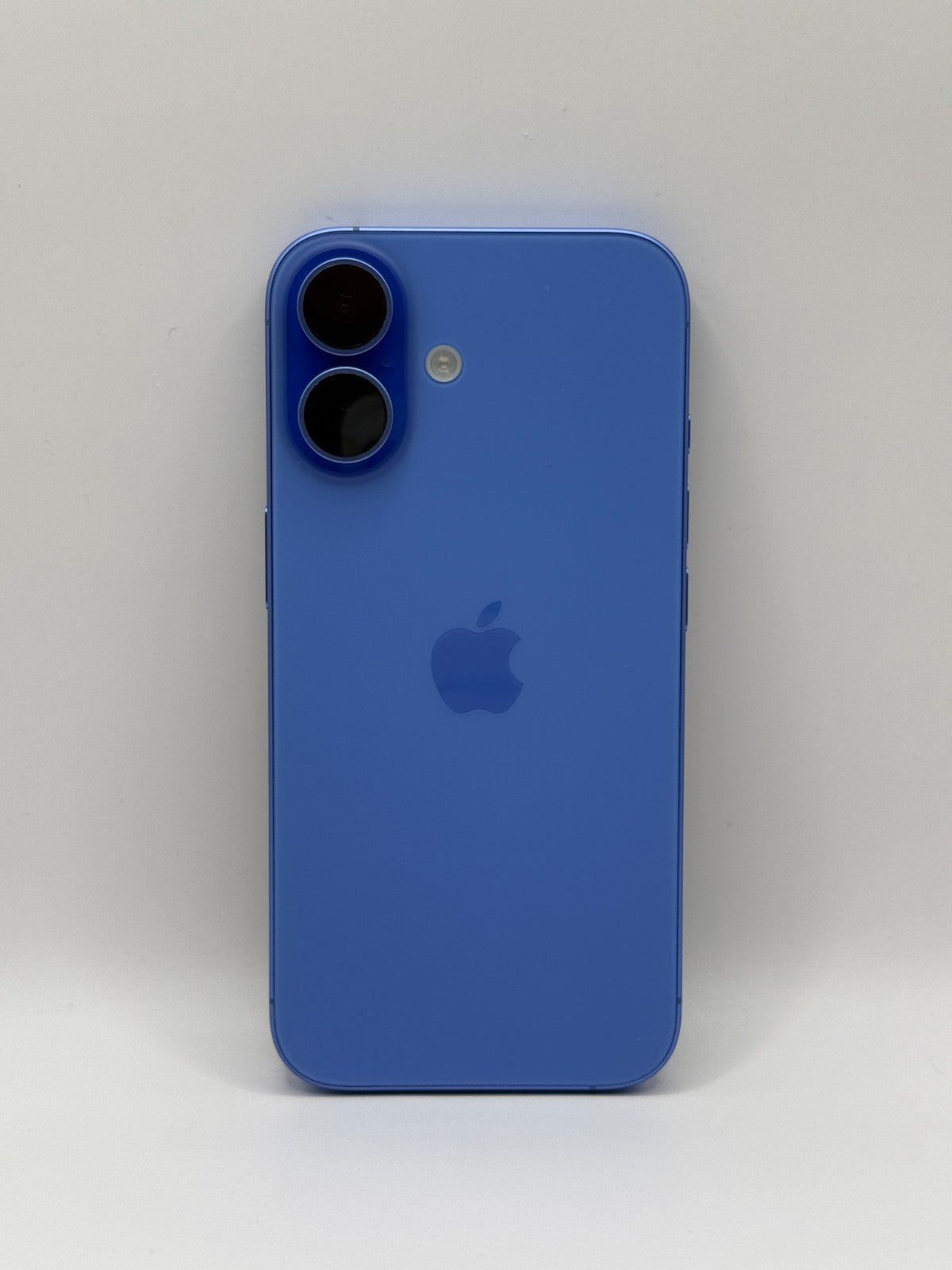 Apple Iphone 16 128GB 5G Ultramarine Unlocked Excellent Condition Warranty