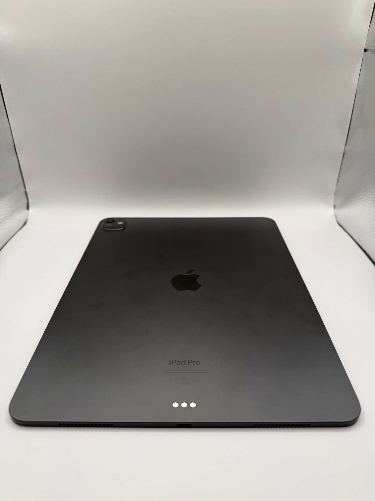 Apple Ipad Pro M4 2024 13-inch Wi-Fi 512GB Space Black Boxed Excellent Condition