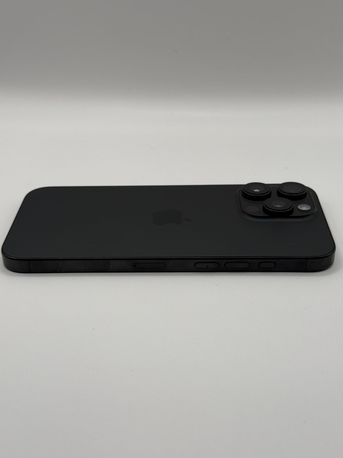 Apple Iphone 16 Pro Max 256GB 5G Unlocked Black Titanium Very Good Condition