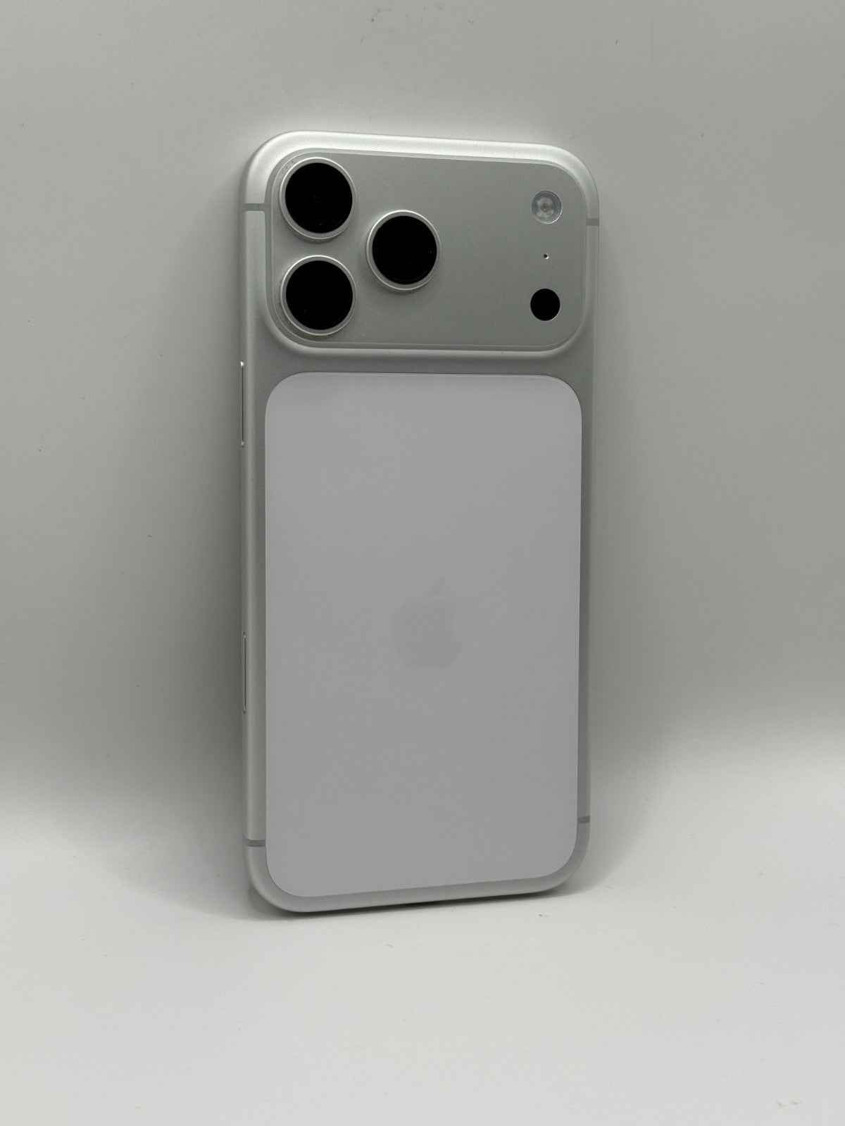 Apple Iphone 17 Pro Max 5G 256GB Silver Unlocked Boxed Very Good Condition