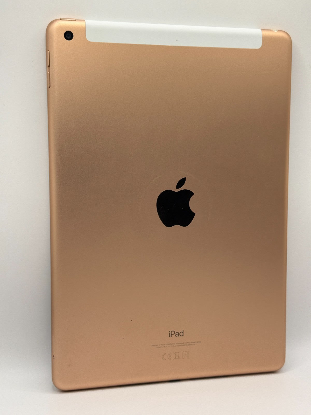 Apple Ipad 7th Generation Gold 32GB WiFi and 4G Cellular Very Good Condition