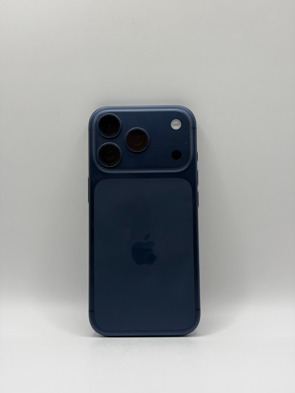 Apple Iphone 17 Pro 256GB Blue Unlocked Very Good Condition 100% Battery