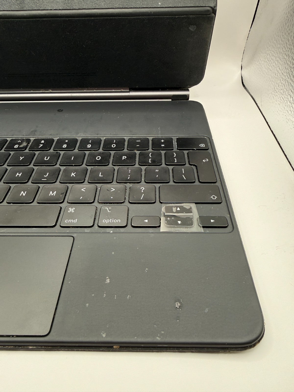Apple Magic Keyboard for 12.9-inch iPad Pro 4th and 3rd Gen British faulty keys