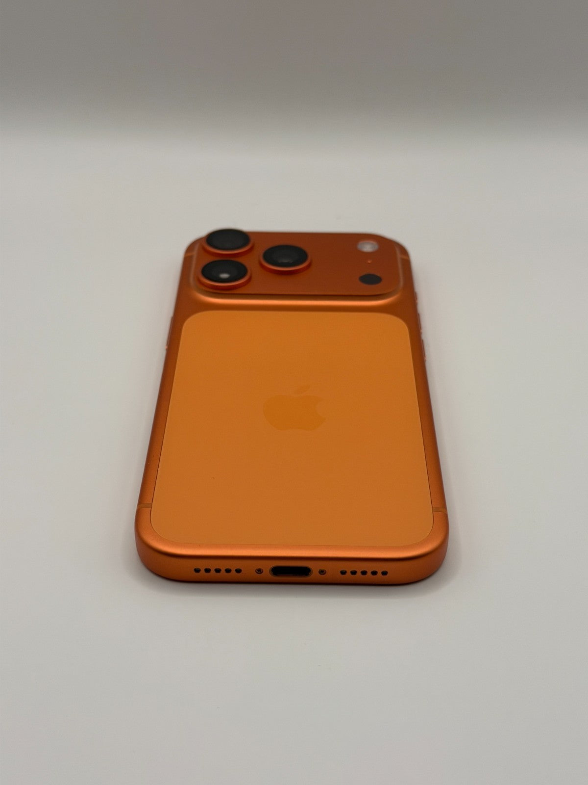 Apple Iphone 17 Pro 256GB Cosmic Orange Unlocked Excellent Condition Warranty