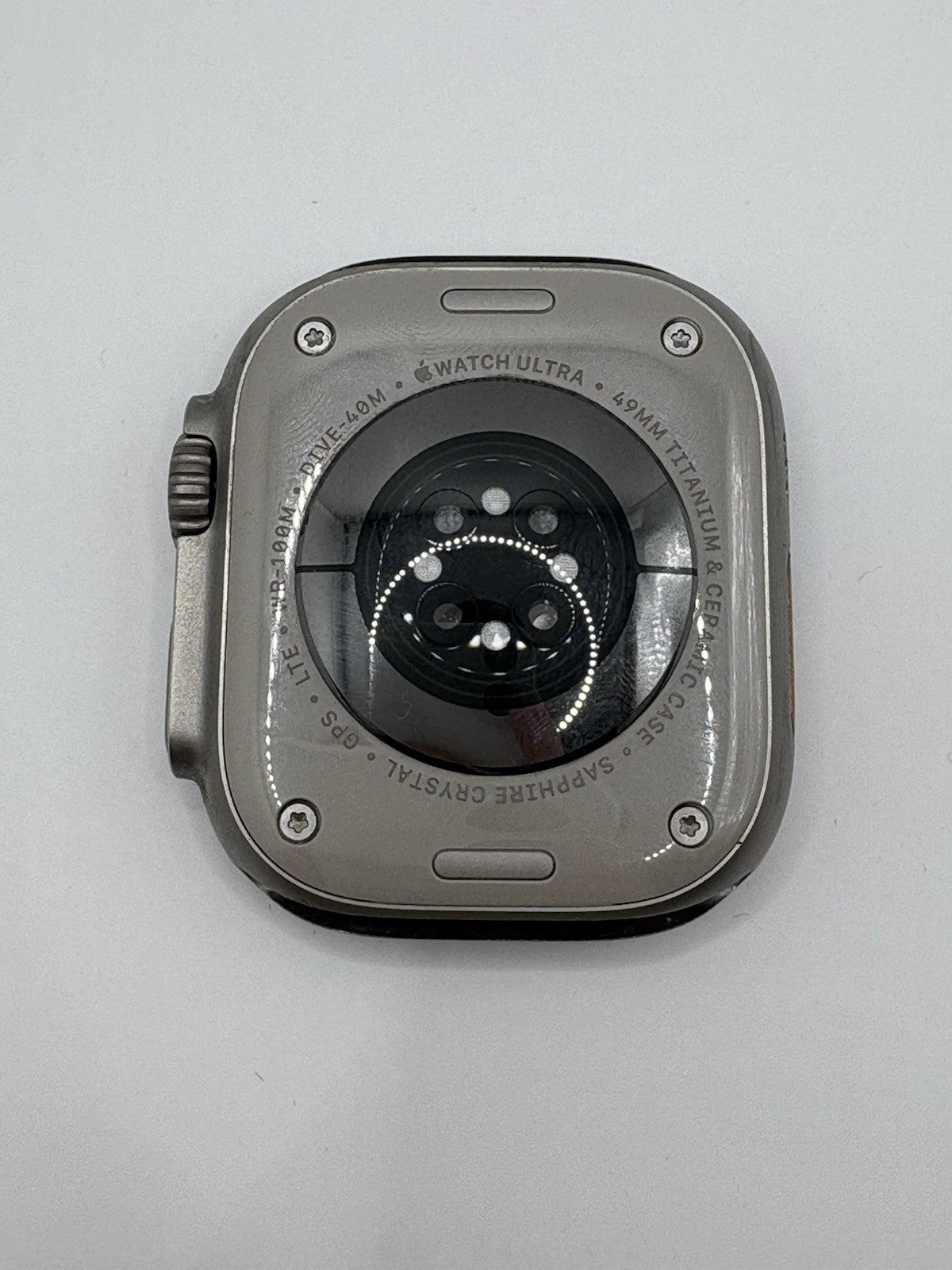 Apple Watch Ultra 2 49mm M/L Titanium Case Cellular Smart Watch Very Good Green