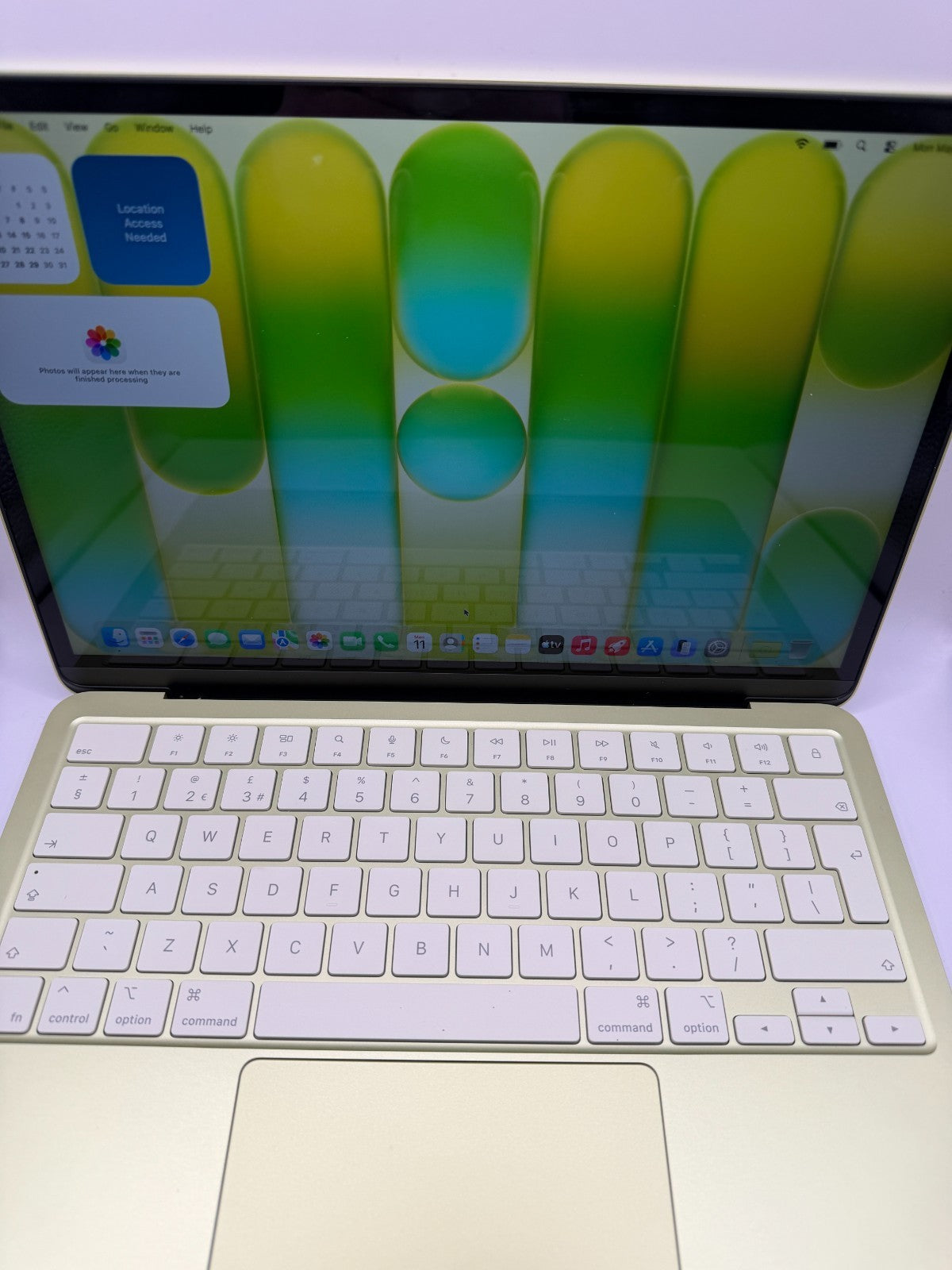 Apple Macbook Neo 256GB 13-inch Laptop Citrus A18 Pro chip 2026 Excellent