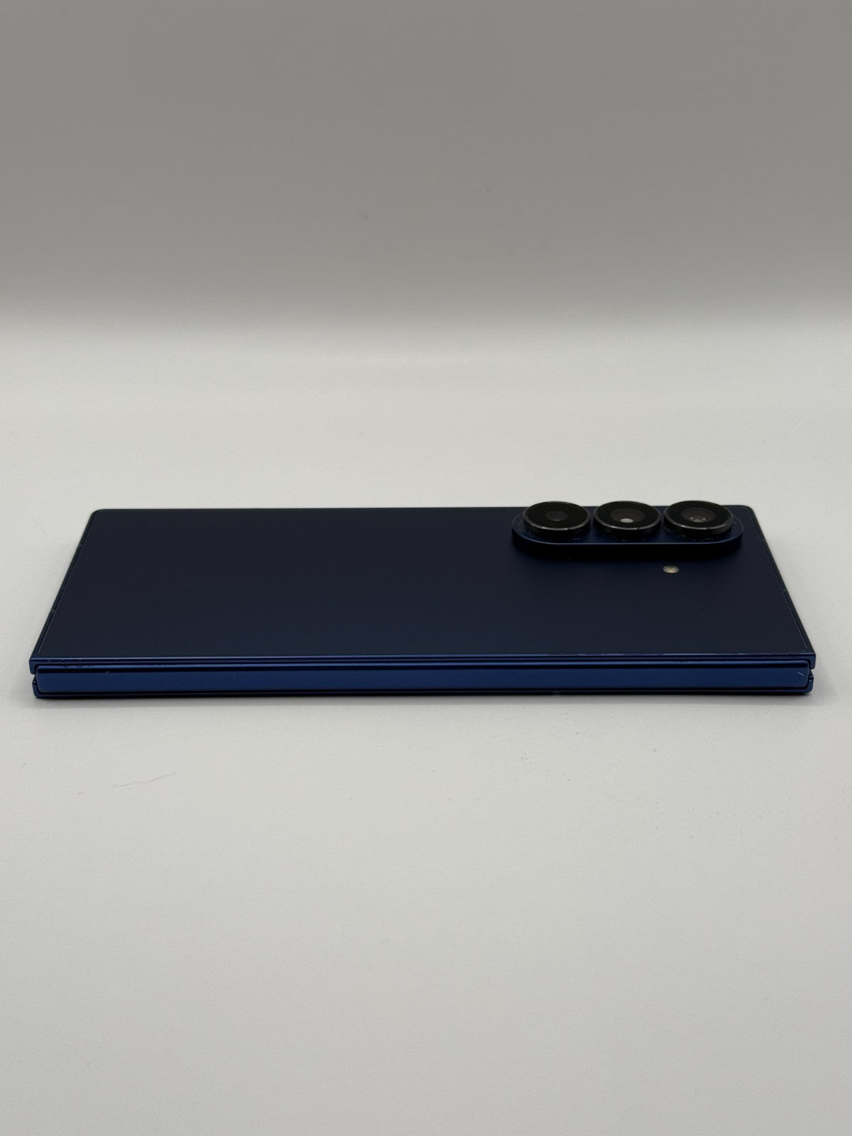 Samsung Galaxy Z Fold 7 256GB Blue Shadow Unlocked Good Condition Warranty