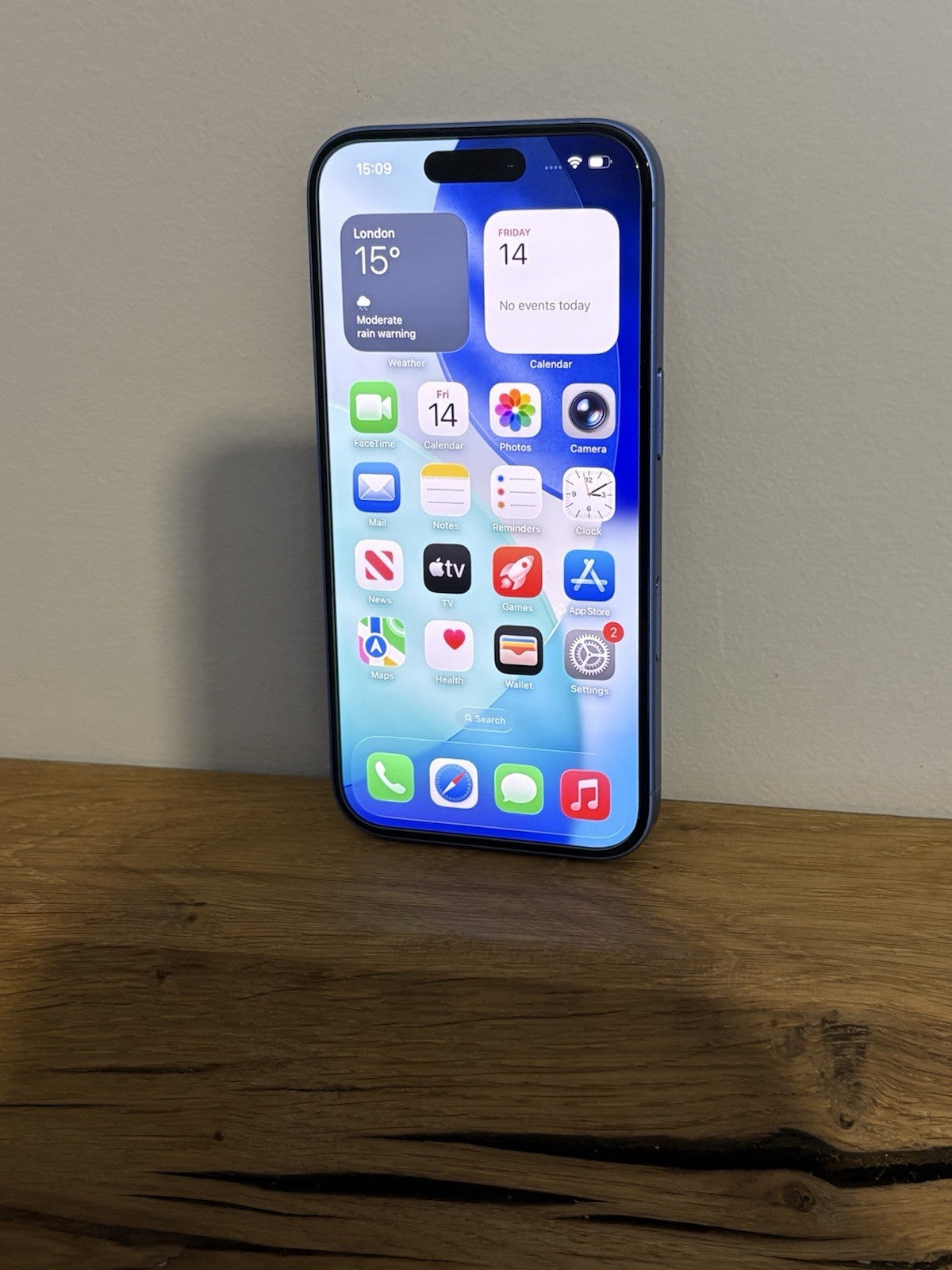 Apple iPhone 16 128GB 5G (0113617) Blue Unlocked Excellent Condition Warranty