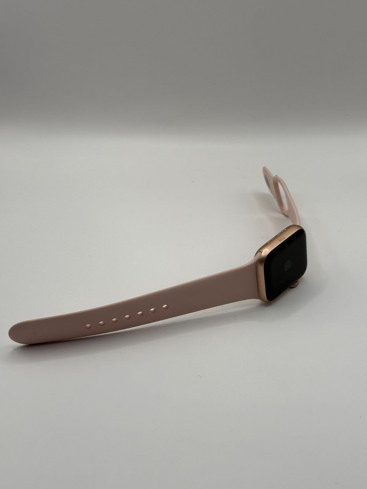 Apple Watch SE 1nd Generation Wifi 40mm Rose Gold Used Condition
