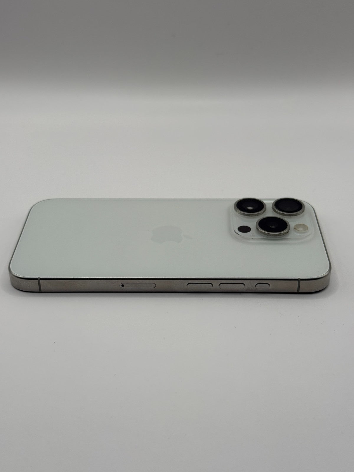 Apple Iphone 15 Pro 5G 128GB White Titanium Unlocked Warranty Excellent 89% Batt