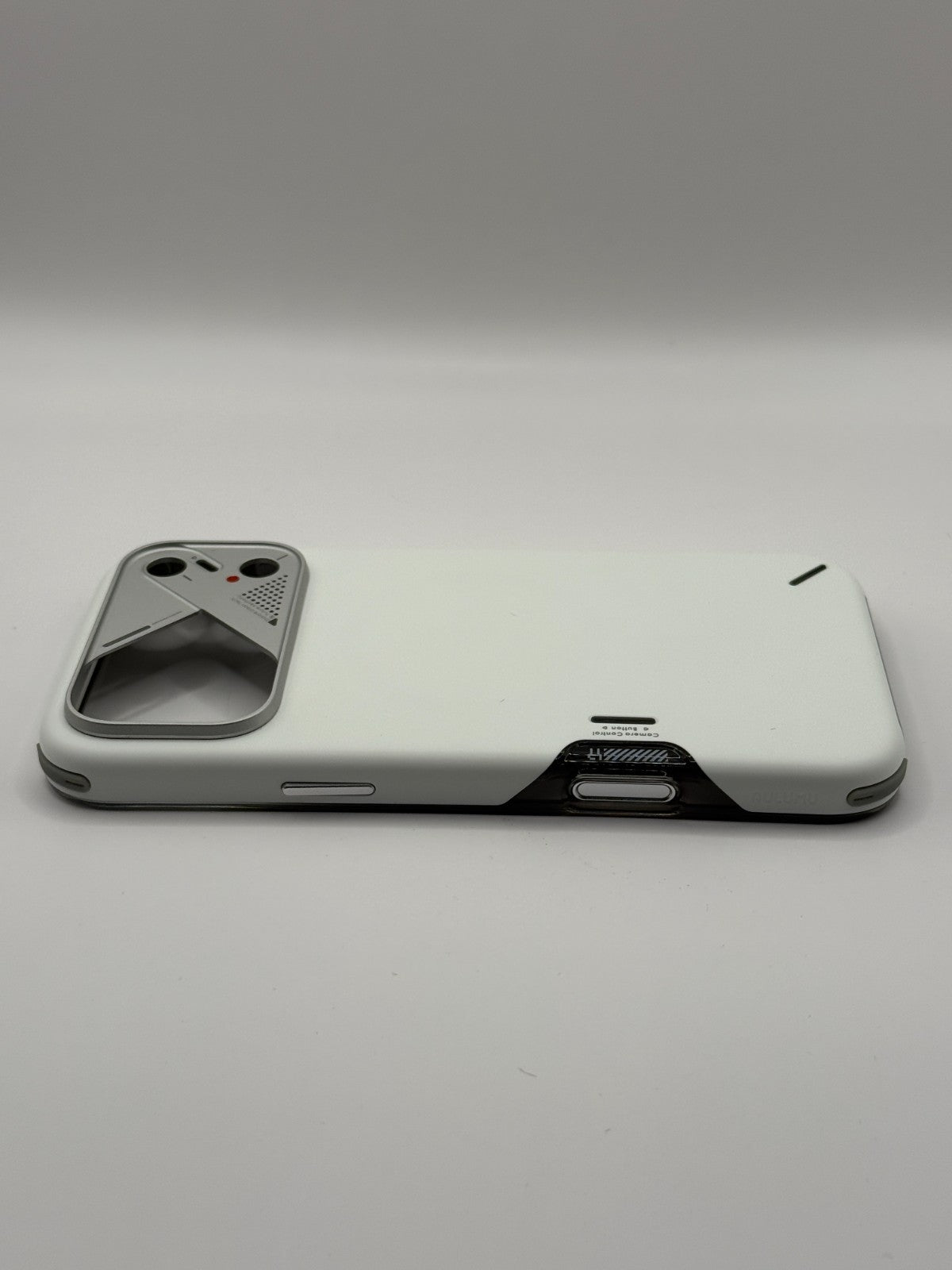 Aulumu A17 Shockproof Case For Iphone 17 Pro Max White MagSafe Opened Never Used