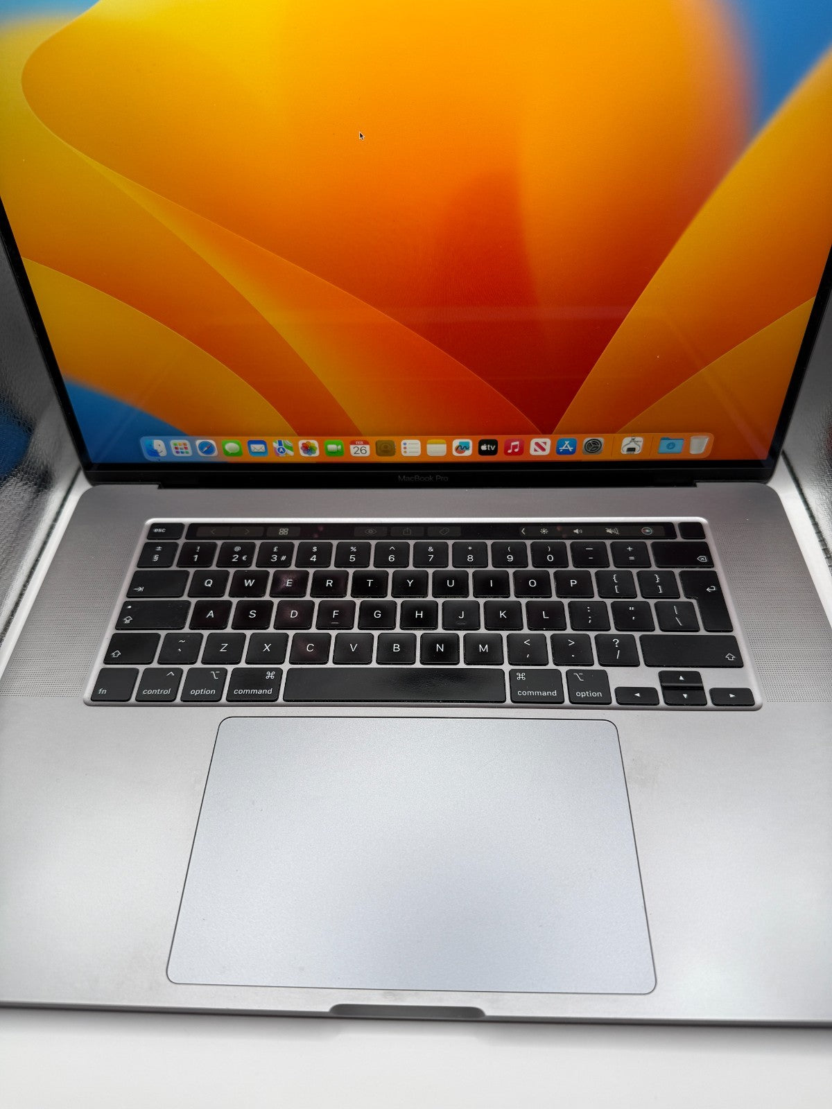 Apple MacBook Pro 16" 512GB SSD Intel Core i7 9th Gen 2.60 GHz 16GB